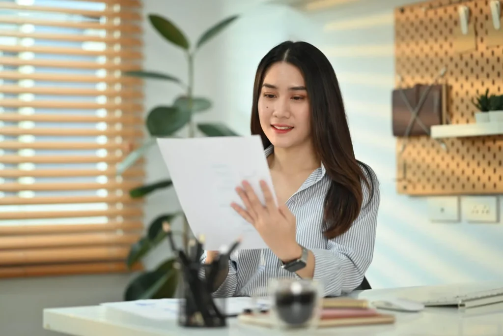 Akta Pendirian usaha adalah dokumen hukum yang menyatakan resmi berdirinya suatu badan usaha. Dalam akta ini, terdapat informasi rinci mengenai perusahaan, seperti nama, kepemilikan modal, dan struktur kepengurusan. fungsi