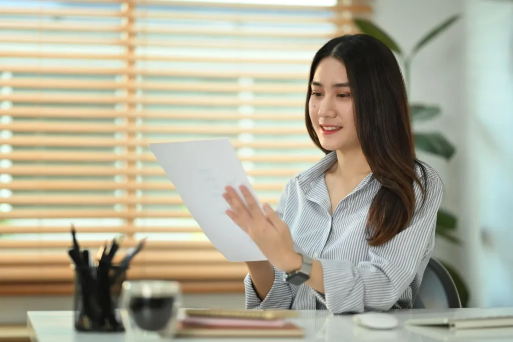 In the business realm, a term sheet document plays a crucial role as the foundation of investment agreements between companies and investors. However, understanding the terms used in a term sheet often presents its own challenge. Below are some terms that need to be recognized to understand the important clauses in a term sheet: