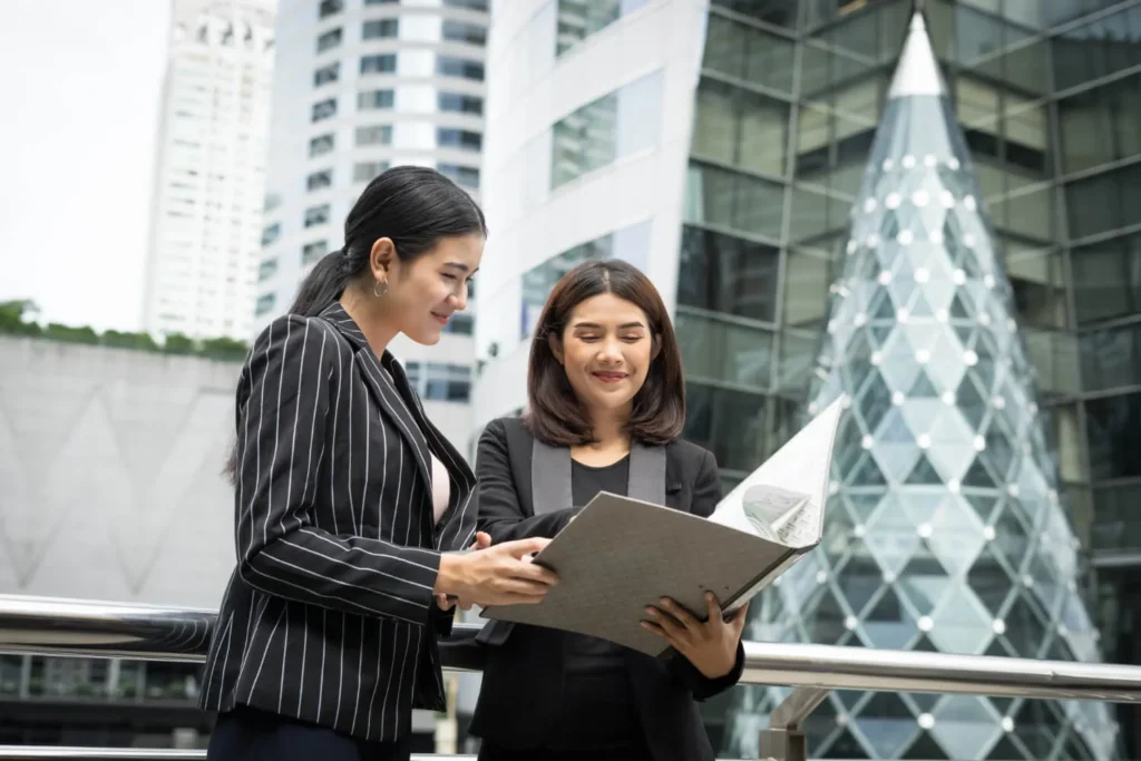 A Non Disclosure Agreement (NDA) is a contract in a professional working relationship that is legally binding and confidential. Many companies also interpret the Non Disclosure Agreement as a confidential agreement document that should not be shared, even when no longer working together.