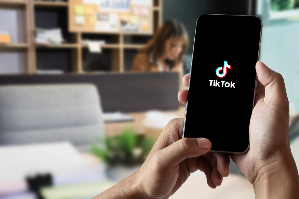 TikTok Ltd Sues Over Trademark Dispute: 5 Key Insights into the Battle for ‘TIK TOK’ Clothing Brand